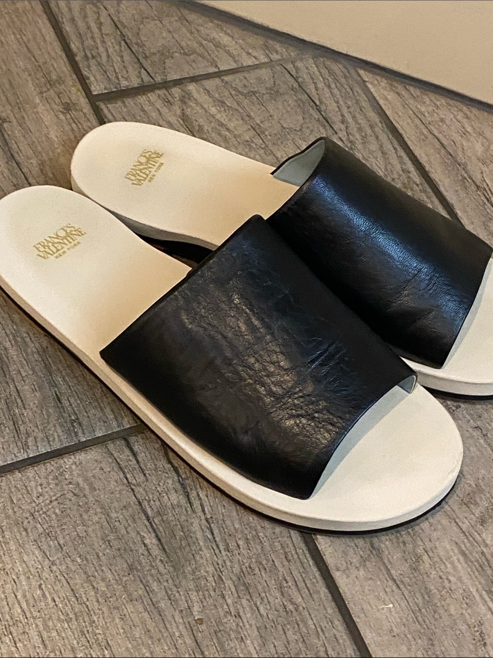Valentine Frances size 8b sandals